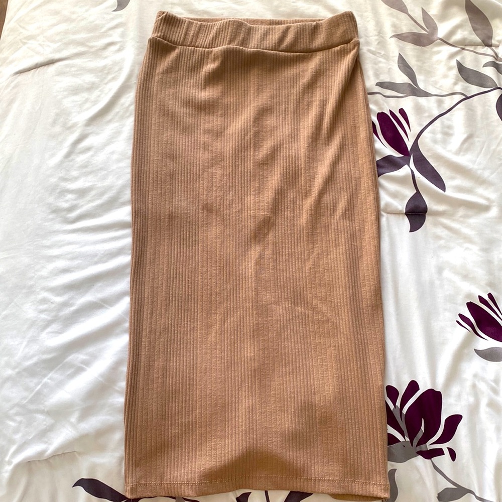 Tan Skirt | M | Urban Behaviour
